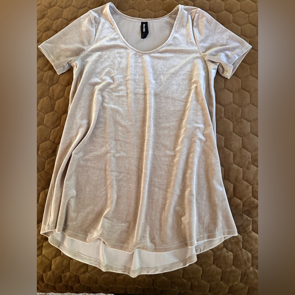 Agnes & Dora Cream Velvet Top